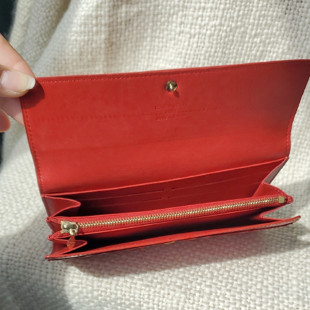 Louis Vuitton Red Wallet - Picture 11 of 17